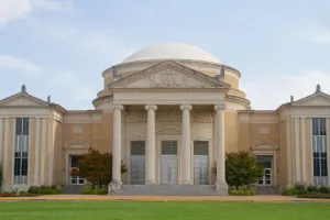 Southwestern Baptist seminary accreditation restored by regional academic group