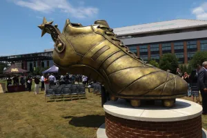 Texas-sized Golden Boot statue kicks off countdown to World Cup in Arlington