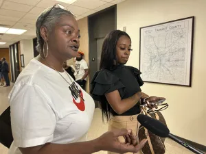 Mother of woman who died in Tarrant Jail files lawsuit against the county