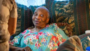 Fort Worth senior welcomes milestone delivery from Tarrant Meals on Wheels ‘family’