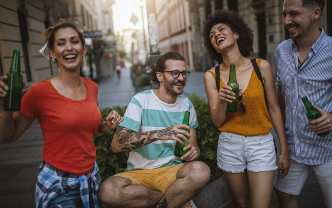 Smart Ways to Make Your Money Work as You Enjoy City Life